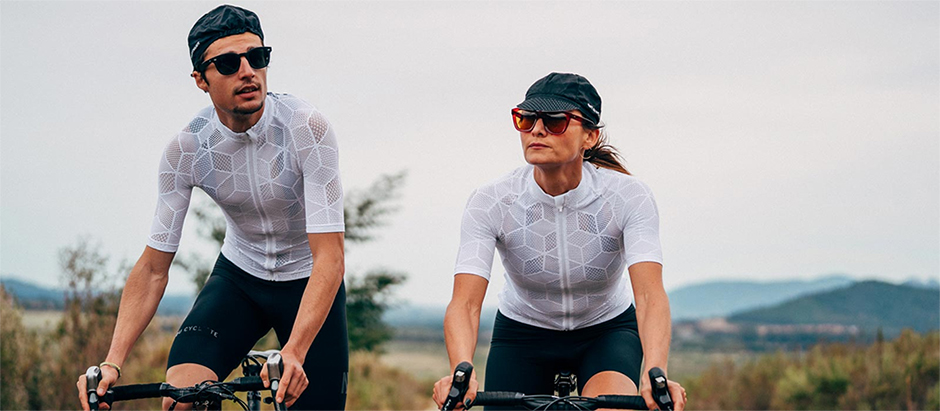 サイクリストが今夏に着るべき白ジャージブランド10選 – beautiful